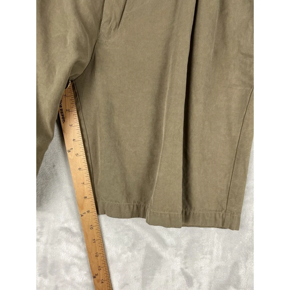 TOMMY BAHAMA 100% Silk Short Men 42 Brown Relaxed Pleaded Pockets Vacation